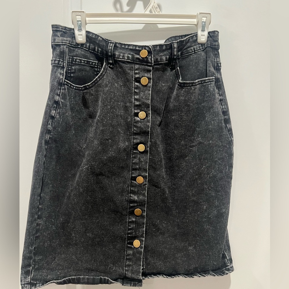 Denim skirt